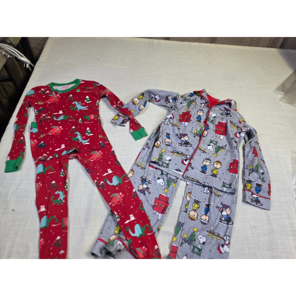 Kids Holiday Pajama Bundle Wondershop Christmas Dinosaur Peanuts Charlie Brown 6